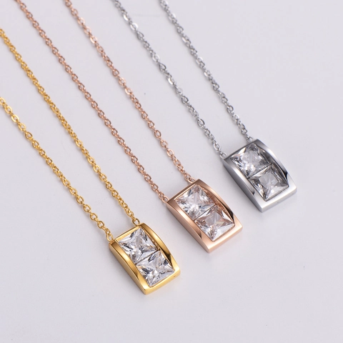 Collana Con Ciondolo Rettangolare Minimalista Acciaio Inossidabile 316L Zircone Quadrato Intarsiato Gioielli Lucidi Per Donne