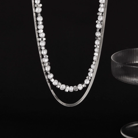 Collana a Doppio Strato in Acciaio Inossidabile Vintage per Donna Moda Perla Artificiale Ematite Catena a Serpente Gioielli Regalo