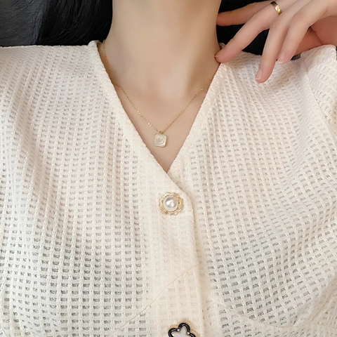 Pendant Necklace Titanium Steel With Mother Of Artificial Pearl Shell Smile Face Square Design Minimalist Fashion Jewelry For Women