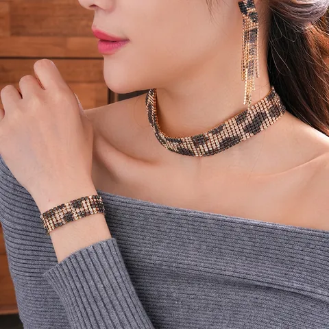 Collana Choker Bracciale E Orecchini Nappine Rame Strass Stampa Leopardata Con Perno Argento Gioielli Vintage Lusso
