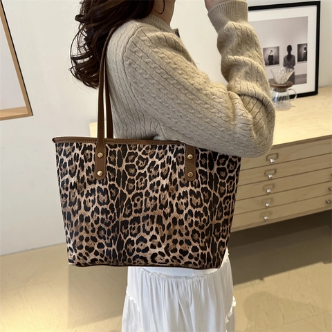 Women Leopard Print Tote Bag PU Leather Large Capacity Shoulder Handbag And Small Zipper Pouch Vintage Fashion