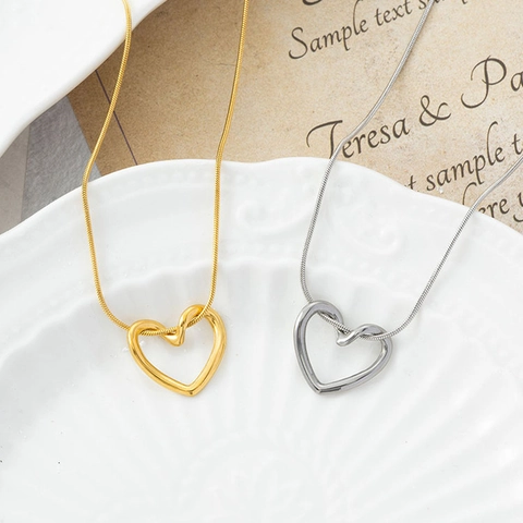 Minimalist Titanium Steel Heart Necklace For Women Dainty Hollow Out Heart Pendant Snake Bone Chain Jewelry Valentine Gift