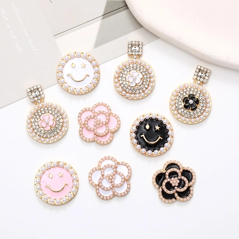 Legierung Charms Kunstperlen Strass DIY Schmuckherstellung Schuhdekoration Parfümflasche Und Kamelienblüten Designs