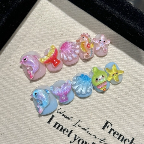 Handmade 3D Ocean Sea Life Press On Nails Cute Pearlescent Shimmer Dolphin Shell Starfish Short Round Removable Reusable Summer Style