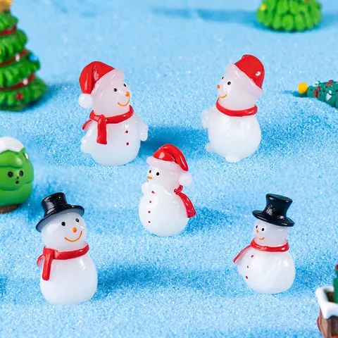 Schneemann-Figuren Leuchtendes Harz Im Dunkeln Leuchtend Weihnachten Mikro Landschaft Desktop Dekoration Süße Cartoon Ornaments