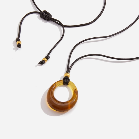 Collier Pendentif en Résine Rétro Chaîne Longue de Pull pour Femmes Vintage Ambre Rond Minimaliste Mode Bijoux Accessoires