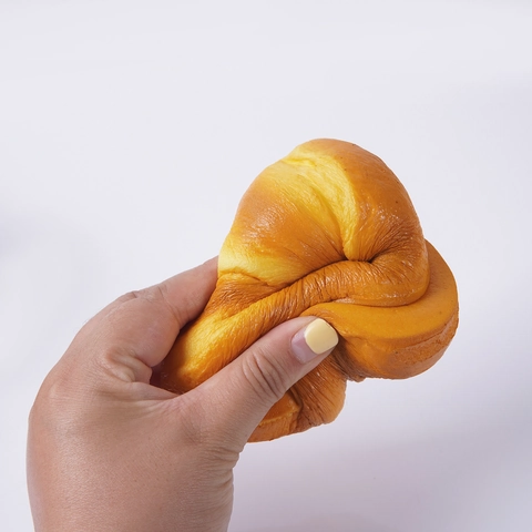 Simulation Bread Squishy Toy Realistic PU Slow Rebound Food Model For Stress Relief Home Decor Photography Props