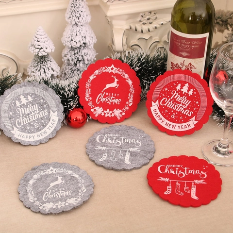 Christmas Felt Coasters Round Wavy Edge Heat Insulated Reindeer Snowflake Printed Cup Mats Holiday Home Table Decor