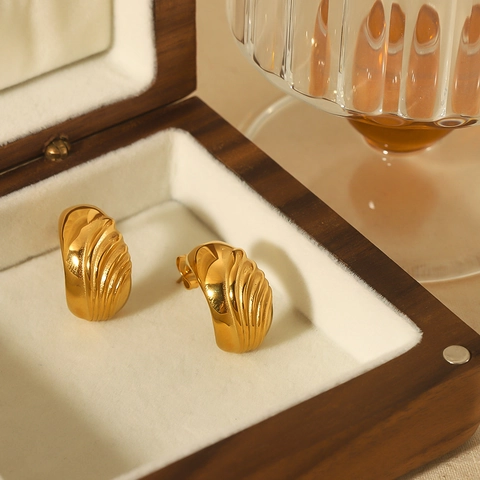 Ribbed Hoop Earrings 18K Gold Plated Stainless Steel Wave Texture Croissant French Vintage Geometric Studs For Women