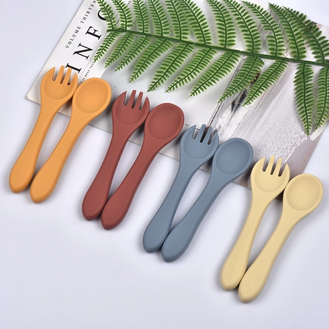 Cucchiaio E Forchetta Per Neonati Silicone Alimentare Morbido Resistente Al Calore Senza BPA Utensili Allenamento Per Bambini Piccoli
