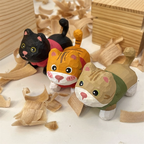 Hand Carved Basswood Cat Figurine Miniature Wooden Animal Sculpture Hand Painted Kitten Desk Decor Car Ornament Creative Gift