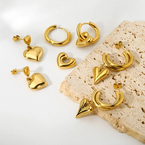 Pendientes de Corazón de Acero Inoxidable Minimalista Baño Oro 14K Pendientes de Aro en C Impermeables Mujer