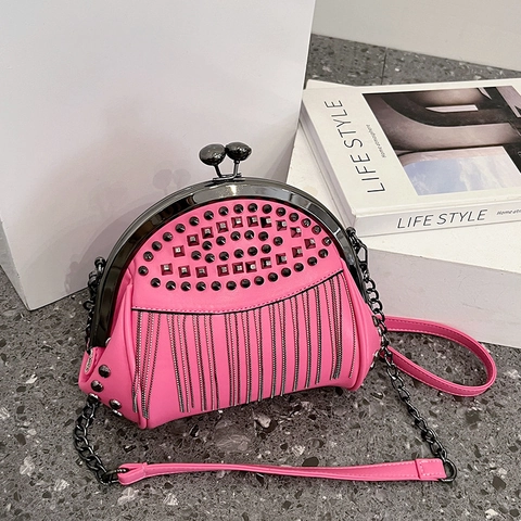 Rivet Studded PU Leren Schelp Crossbody Tas Met Metalen Ketting Kwastje Retro Punk Kiss Lock Handtas Voor Dames