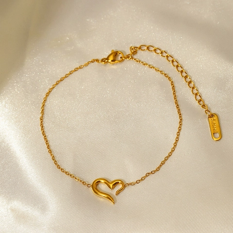 Minimalist Stainless Steel Heart Pendant Bracelet For Women Gold Plated Adjustable Fashion Jewelry Gift Accessory