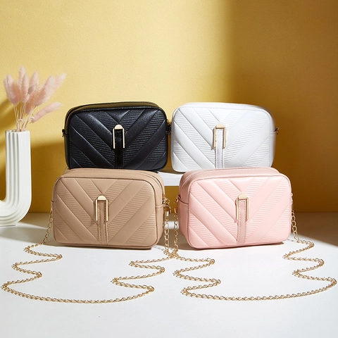 Sac Bandoulière Femme Cuir PU Matelassé Chaîne Dorée Sac Épaule Élégant Mode Minimaliste Petit Sac Carré