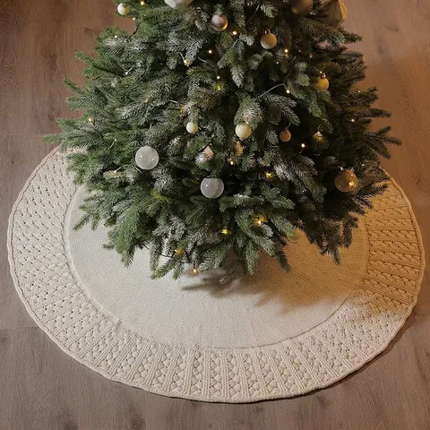 Gebreide Kerstboomrok Acryl Rond Zacht Kabelpatroon Hol Geweven Feestelijke Decoratie Met Lintjes