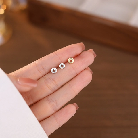 Orecchini a Bottone in Argento S999 Mini Moneta Per Donna Stile Nazionale Vintage Placcato Oro Tondi Traforati Gioielli