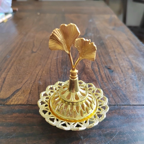 Brûleur D'Encens En Alliage De Zinc Doré Sculpté Style Arabe Moyen-Orient Ornement D'Aromathérapie Censoir Religieux