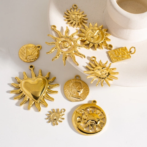 Sun Moon Face Heart Portrait Pendants 304 Stainless Steel Vacuum Gold Plated Vintage Celestial DIY Jewelry Making Charms