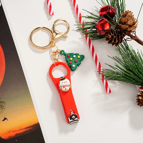 Porte-clés Coupe-ongles Dessin Animé de Noël Pendentif Bonhomme de Neige Renne Métal Festif Charme de Sac Cadeau