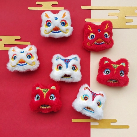 Chinese Style Lion Dance Plush Brooch Embroidery Patch DIY Mascot Clothing Scarf Hat Decoration Festive Ornament