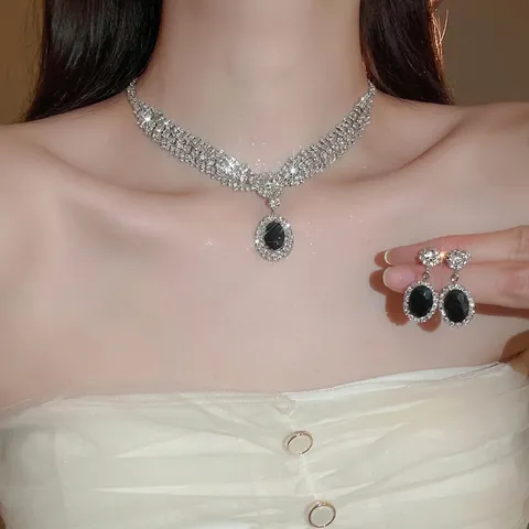 Collana Con Pendente In Gemma Nera Ovale E Orecchini Catena Per Clavicola In Strass Gioielli In Rame Elegante Donna