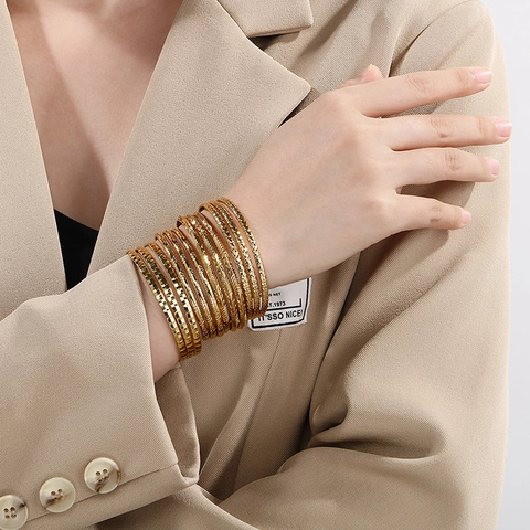 Vintage Gold Offen Edelstahl Armband Für Damen Dreilagig Stapelbar Geometrisch Gravierte Textur Mode Schmuck Armband