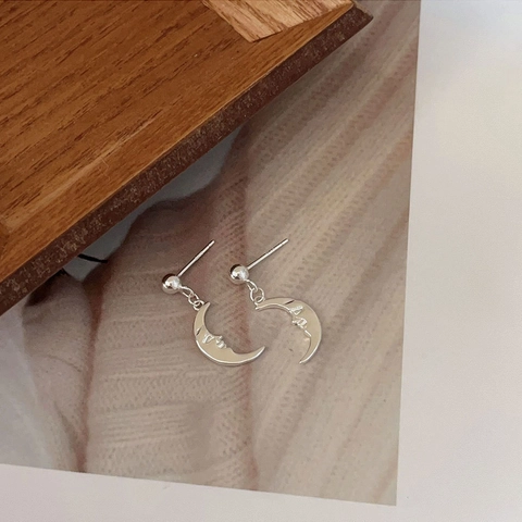 Pendientes De Botón El Hombre De La Luna Plata De Ley 925 Con Cara En Relieve Bañado En Oro De 18k Estilo Retro Único