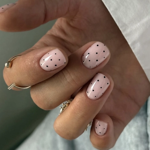 Unghie A Pressione Corte Quadrate Base Rosa Motivo A Pois Neri Unghie Finte Lucide Per Manicure Quotidiana