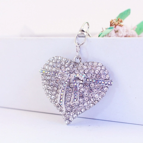 Portachiavi Farfalla a Cuore con Strass in Lega di Zinco Ciondolo da Borsa Luccicante per Donna Regalo San Valentino Oro Argento