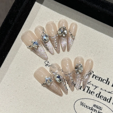 Handgemaakte Lange Stiletto Press On Nagels Ijs Transparant Nude Gradiënt Zilver Glinstering Kattenoog Met Strass Ster Luxe Vrouwen