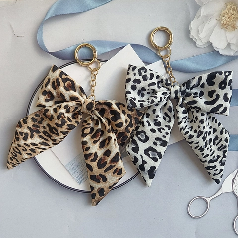 Portachiavi a Fiocco con Stampa Leopardata Ciondolo per Borsa in Tessuto e Lega Accessori Creativi per Auto Regalo Moda Donna