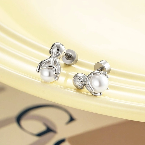 Octopus Artificial Pearl Cartilage Earring Stud Titanium Steel Copper Zircon Screw Back Piercing Jewelry For Women Niche Design
