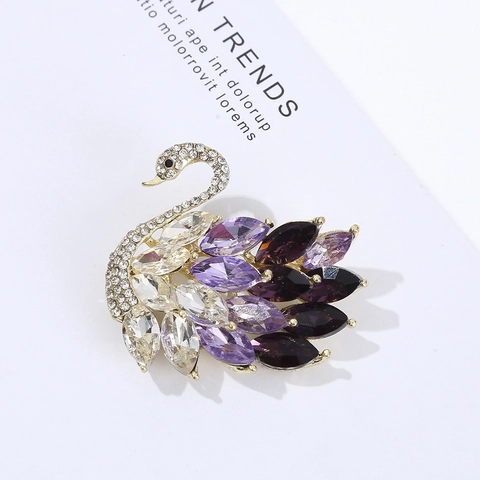 Elegant Swan Brooch Pin For Women Zinc Alloy Rhinestone Inlaid Crystal Swan Brooch Vintage Animal Fashion Jewelry Accessory