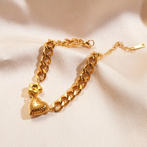 Gold Stainless Steel Cuban Chain Bracelet With Textured Heart And Star Pendants Fashion Retro Jewelry For Women