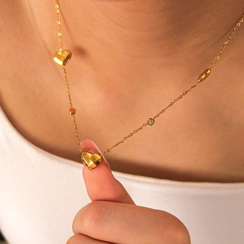 Collier Pendentif Cœur Acier Inoxydable Plaqué Or 18K Zircon Incrusté Texture Matelassée Bijoux Mode Femme