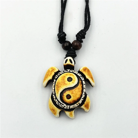 Vintage Sea Turtle Pendant Necklace Antique Imitation Bone Resin Tribal Totem Carved Adjustable Cord Wood Beads