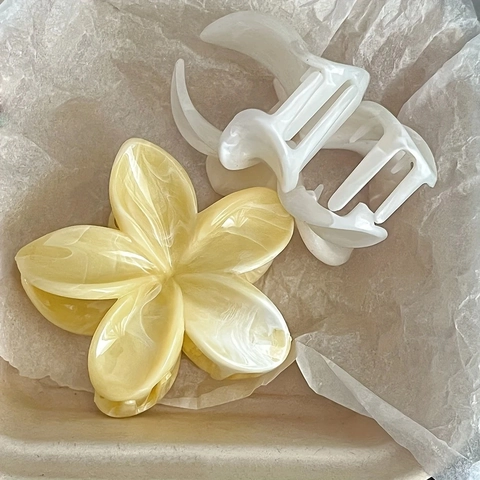 Flower Hair Claw Clip Acetate Marble Texture Plumeria Shape Shark Hair Catch Vacation Sweet Accessories For Women Girls