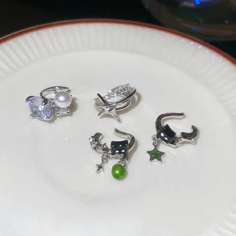 Pendientes De Clip Estrella Circón Brillante Imitación Perla Artificial Gato Negro Esmalte Sin Perforación Joyería De Moda Para Mujer