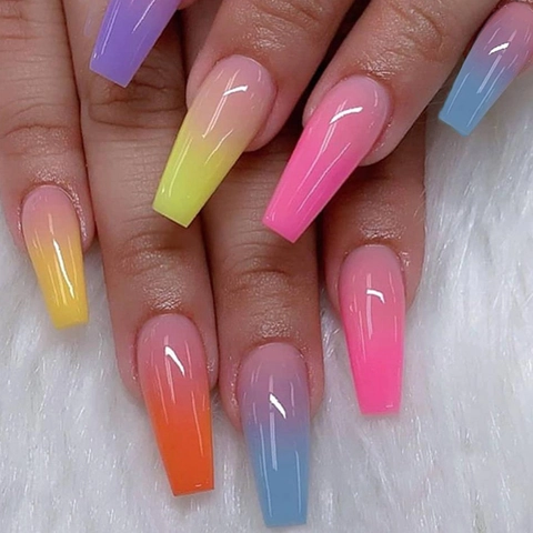 Unghie Finte Lunghe A Bara Sfumate Ombre Colorate Lucide Per Manicure Fai Da Te Stile Salone Di Moda