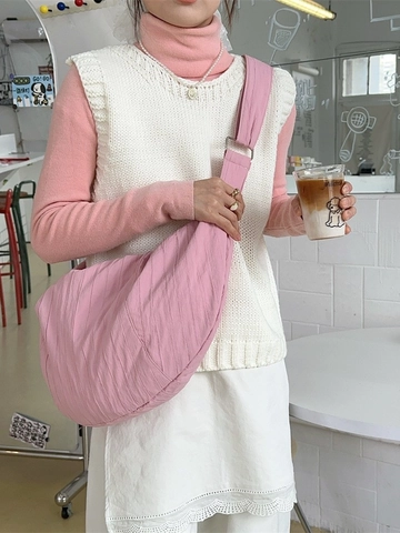 Large Capacity Pleated Shoulder Bag Polyester Crescent Hobo Crossbody For Women Daily Commute Solid Color Minimalist