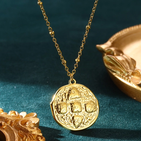Collar con Colgante Geométrico de Acero Inoxidable Minimalista para Mujer Textura Martillada Irregular Disco Cuadrado Redondo Oro 18K