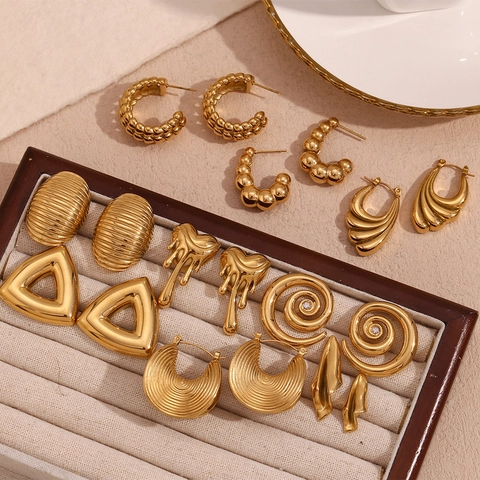 Vintage Stainless Steel 18K Gold Plated Heart Geometric Wave Stud Earrings For Women Hollow Melting Heart Triangle Spiral Fashion Jewelry