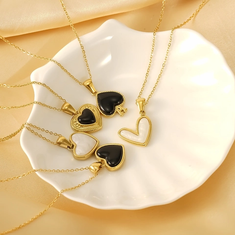 Collana Con Pendente A Cuore E Picche Acciaio Inossidabile 304 Placcato Oro 18K Con Resina Gioielli Vintage