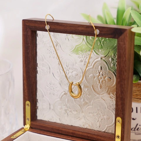 Collier Pendentif Fer à Cheval en Forme de U en Acier Inoxydable pour Femme Chaîne de Clavicule Géométrique Dorée Bijoux