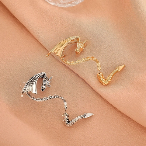 Punk Dragon Ear Wrap Gothic Mythical Flying Dragon Ear Clip Cuff For Women Individual Retro Dragon Crawler Earrings Jewelry Gift