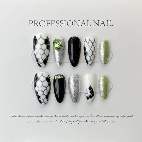 Handmade Press On Nails Long Almond Snake Pattern Green Gemstone Silver Glitter Artificial Nails Luxury Women