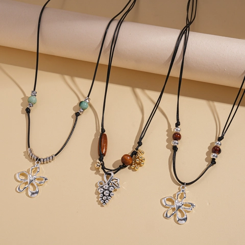 Collier Long De Pull Bohème Avec Pendentif Fleur Raisin En Alliage Perles Céramique Bois Corde Cirée Style Ethnique Pour Femmes