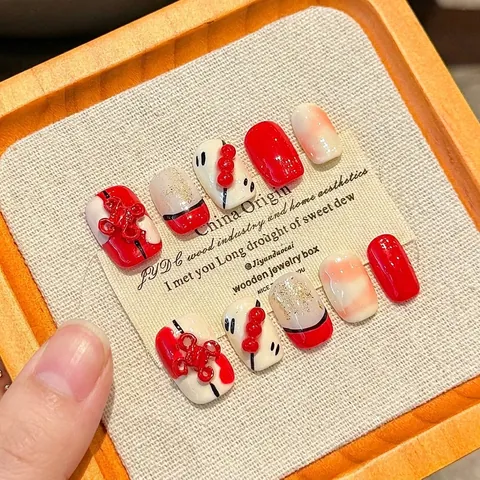 Handmade Press On Nails Chinese New Year Style 3D Festive Knot Red White Gold Foil Elegant Cute Fake Nails For Women