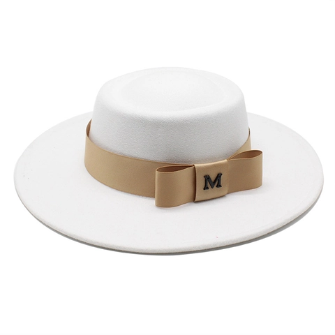 Cappello Boater Elegante Feltro Di Lana Tesa Larga Moda Retro Nastro Fiocco Logo In Metallo Per Uomo Donna Viaggi All'aperto